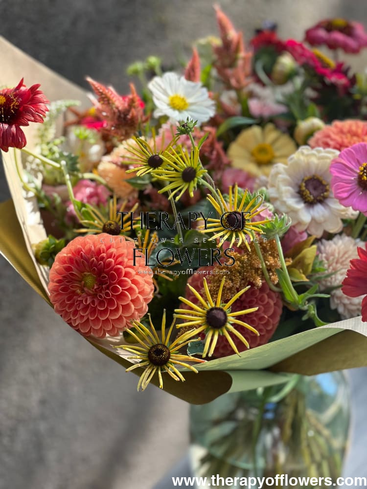 Dahlia Beatrice therapyofflowers.com