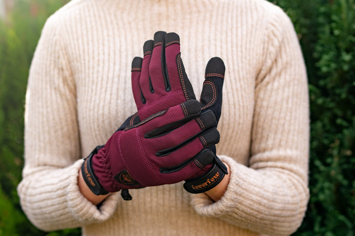 Feverfew Women’s Gardening Gloves | Plum therapyofflowers.com