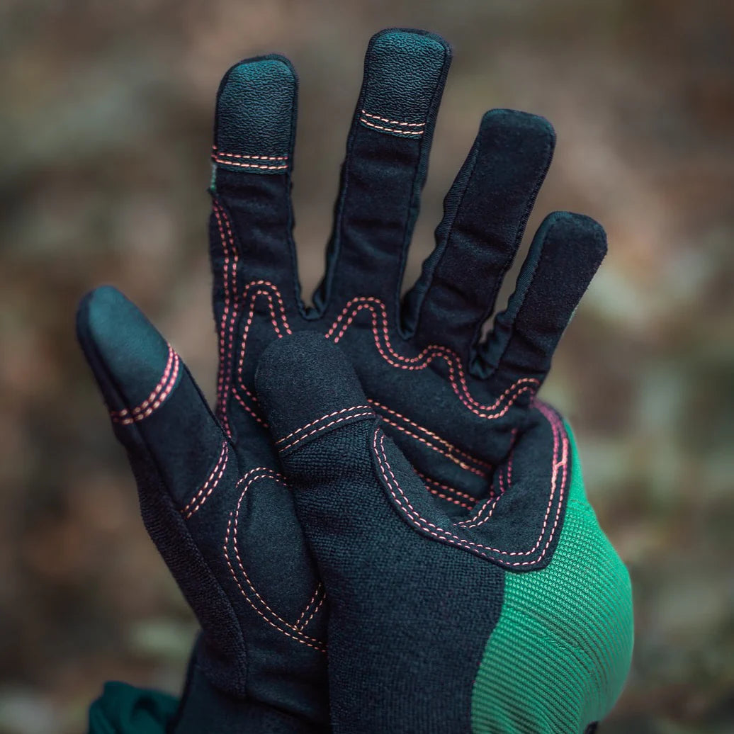Feverfew Women’s Gardening Gloves | Evergreen therapyofflowers.com