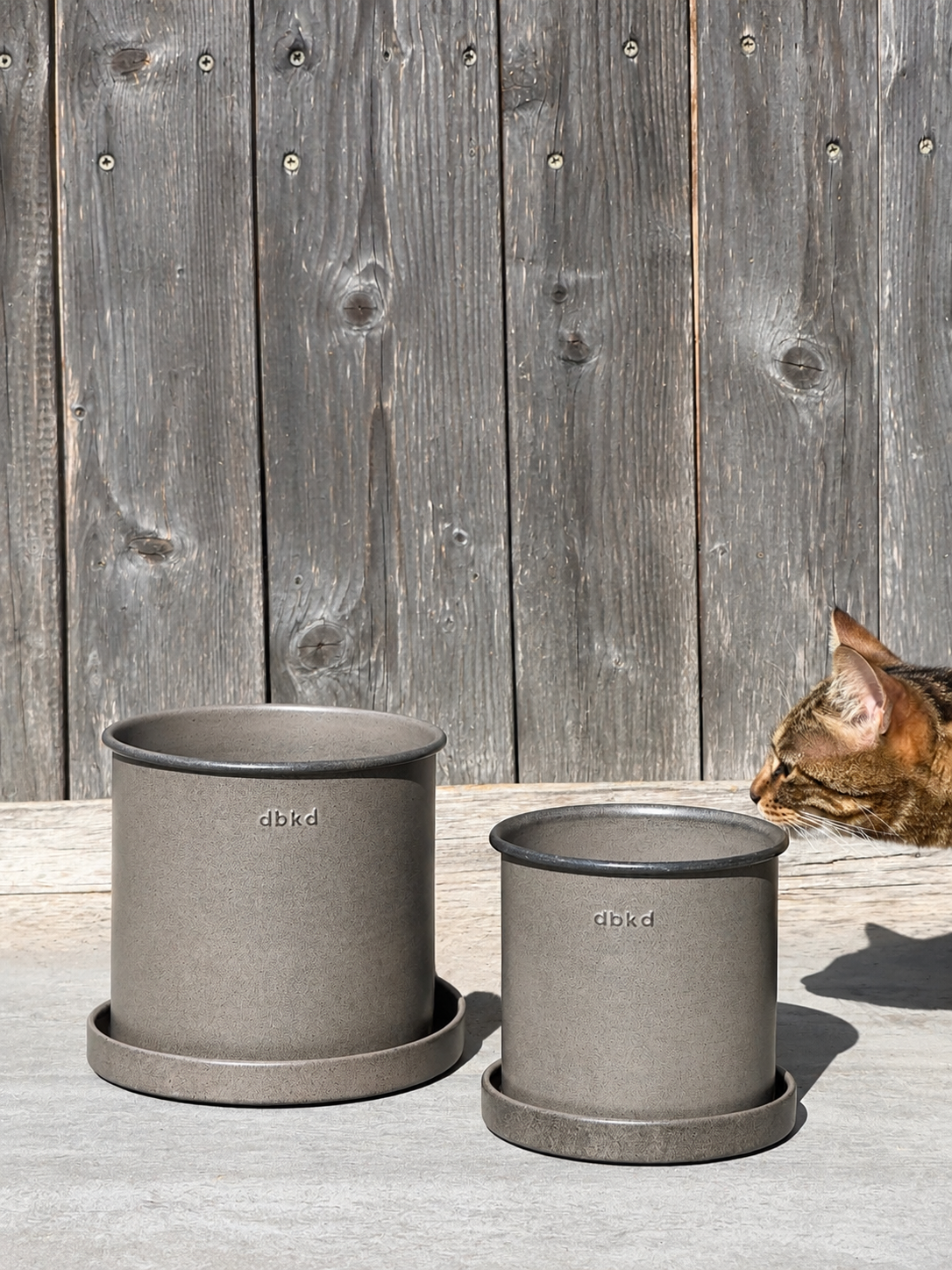 DBKD Plant Pot Small, Set of 2, Brown | Scandinavian Metal Plant Pots with Matching Saucers DBKD