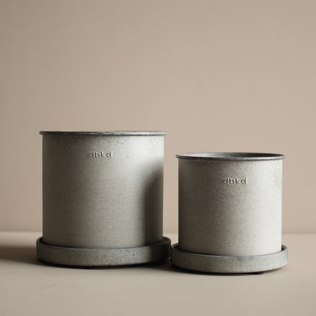 DBKD Plant Pot Small, Set of 2, Black | Metal Plant Pots with Matching Saucers therapyofflowers.com