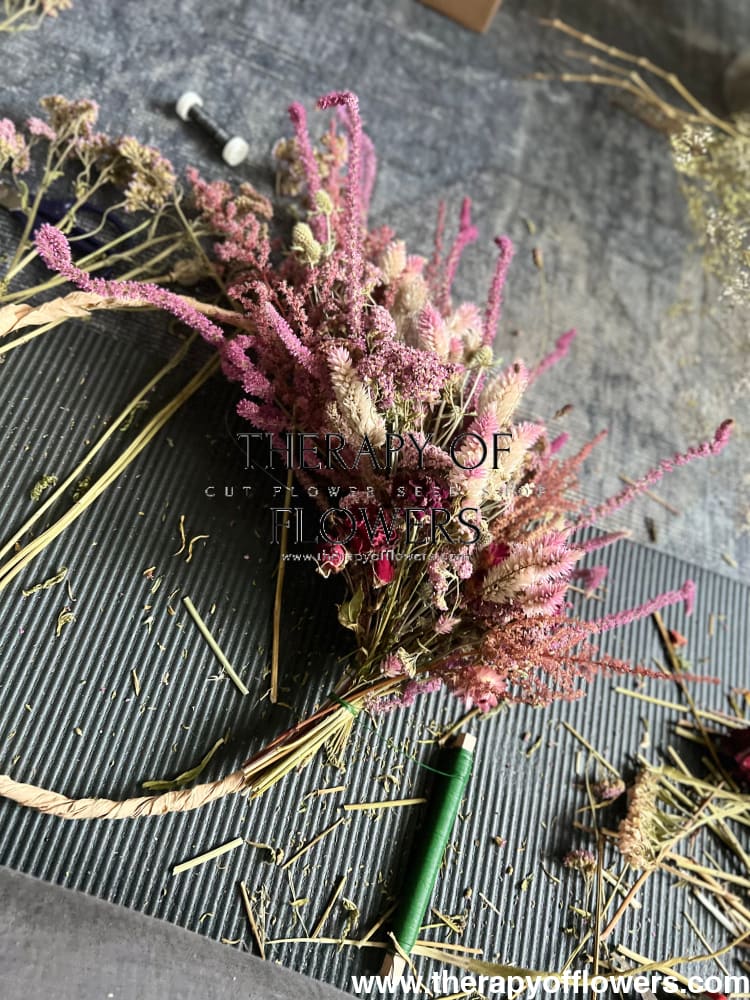 Limonium suworowii | Pink Pokers | Statice therapyofflowers.com